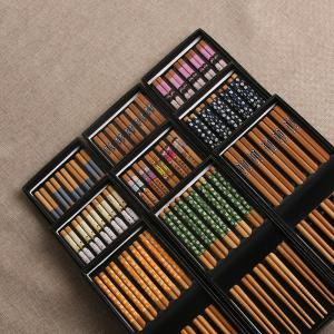 China Polishing Flower Pattern Reusable Bamboo Chopsticks Japanese wooden Paper Wrap wholesale
