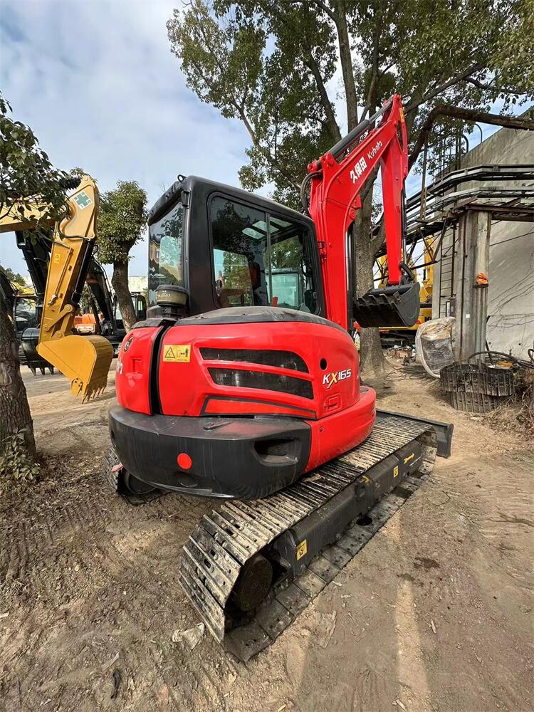 Less Hour Made in Japan Mini Crawler Used Excavator Kubota KX165 KX165-5 in Shanghai