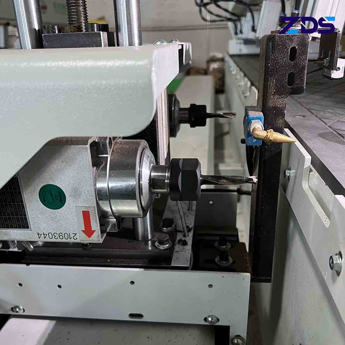 Double Spindle White CNC Horizontal Drilling Machine For Side Hole