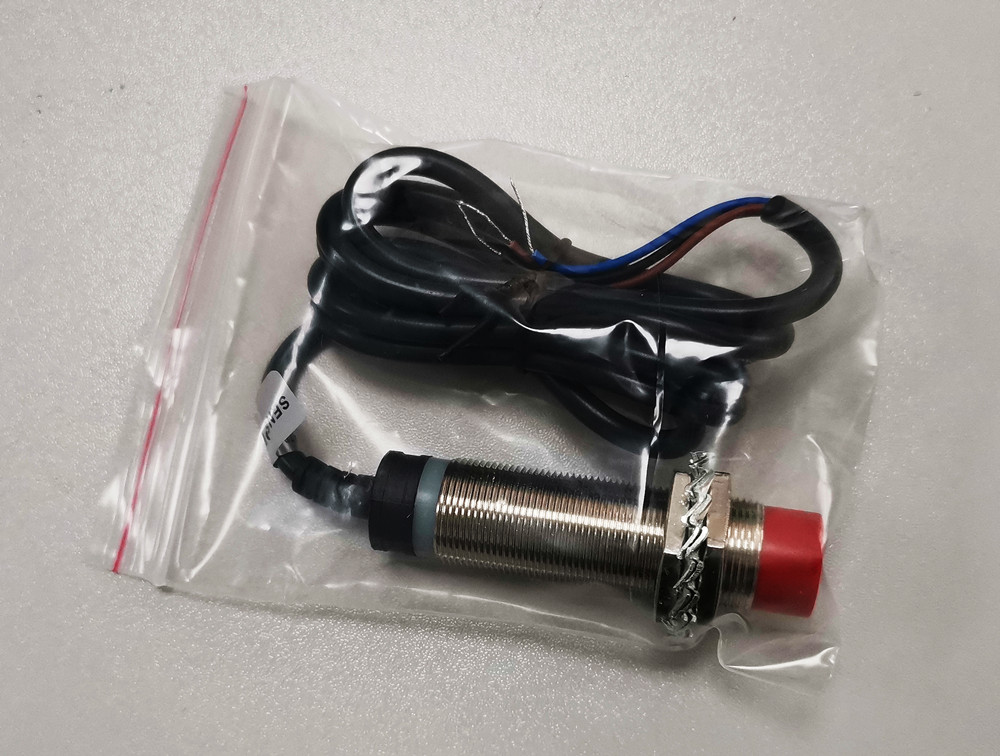 LJ18A3-8-Z/BX M18 3-wire 12VDC NPN NO 1.0m Cable Cylinder Sensor Light Switch Inductive Proximity Sensors