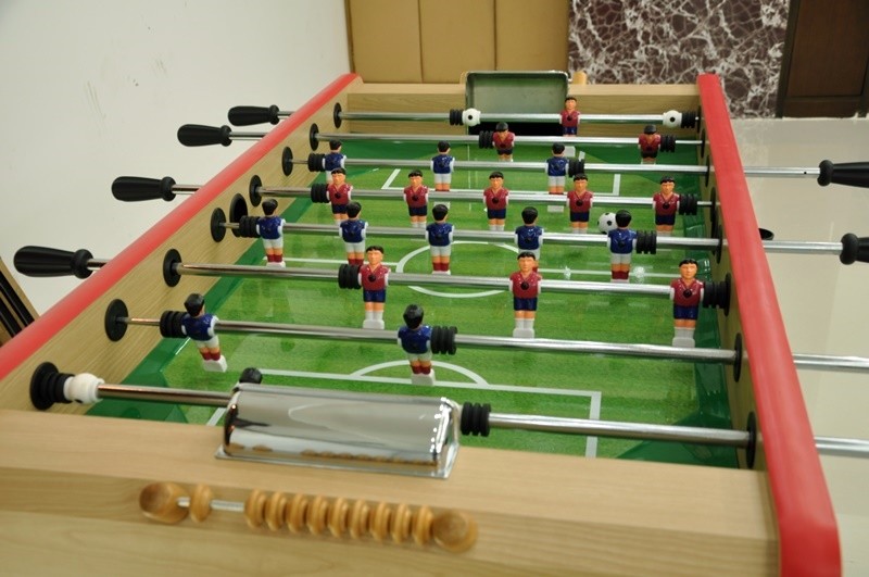 Professional France Football Table With Wood Scorer / Telescopic Rods CE Approved