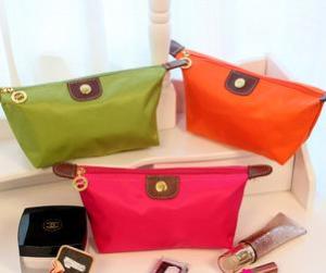 China Simplestyle Fashion Dumpling shape Cosmetic Bag wholesale