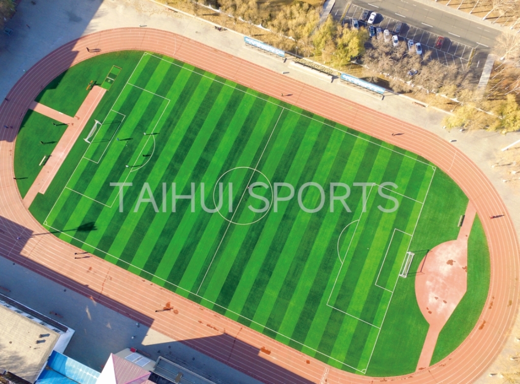High Shock Absorption 50mm Custom Size Outdoor Landscape Synthetic Artificial Turf For Soccer Sports Field