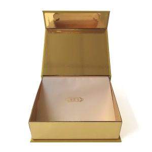 China Custom Printed Magnetic Gift Box Branded Product Box Metalic Golden Paper wholesale