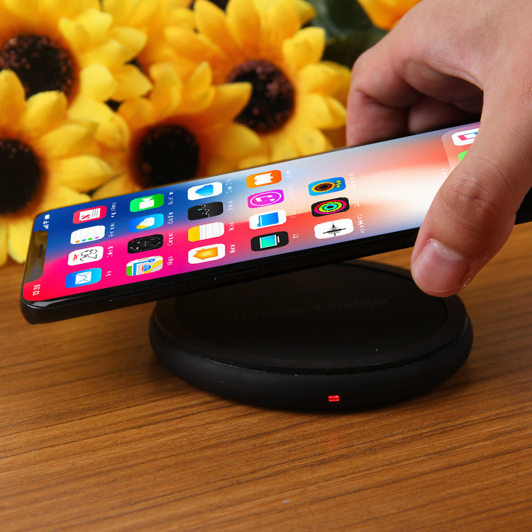 QI Standard 11mm Smartphone Wireless 10w Fast Charging Pad