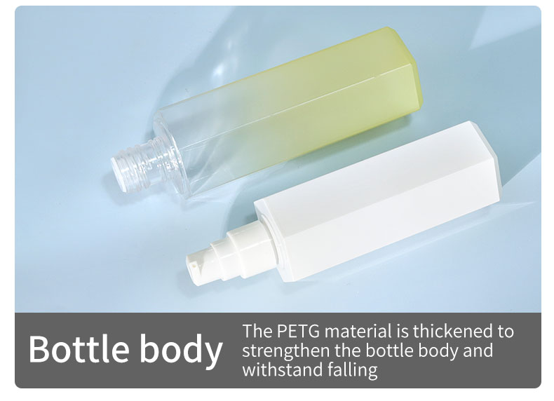 PP / Acrylic Refillable Cosmetic Bottles 100ml Square Perfume Bottle Custom Transparent