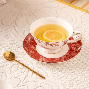 China Vintage Design Style Luxury Porcelain Tea Cup And Saucer Set Sustainable Bone Gift wholesale