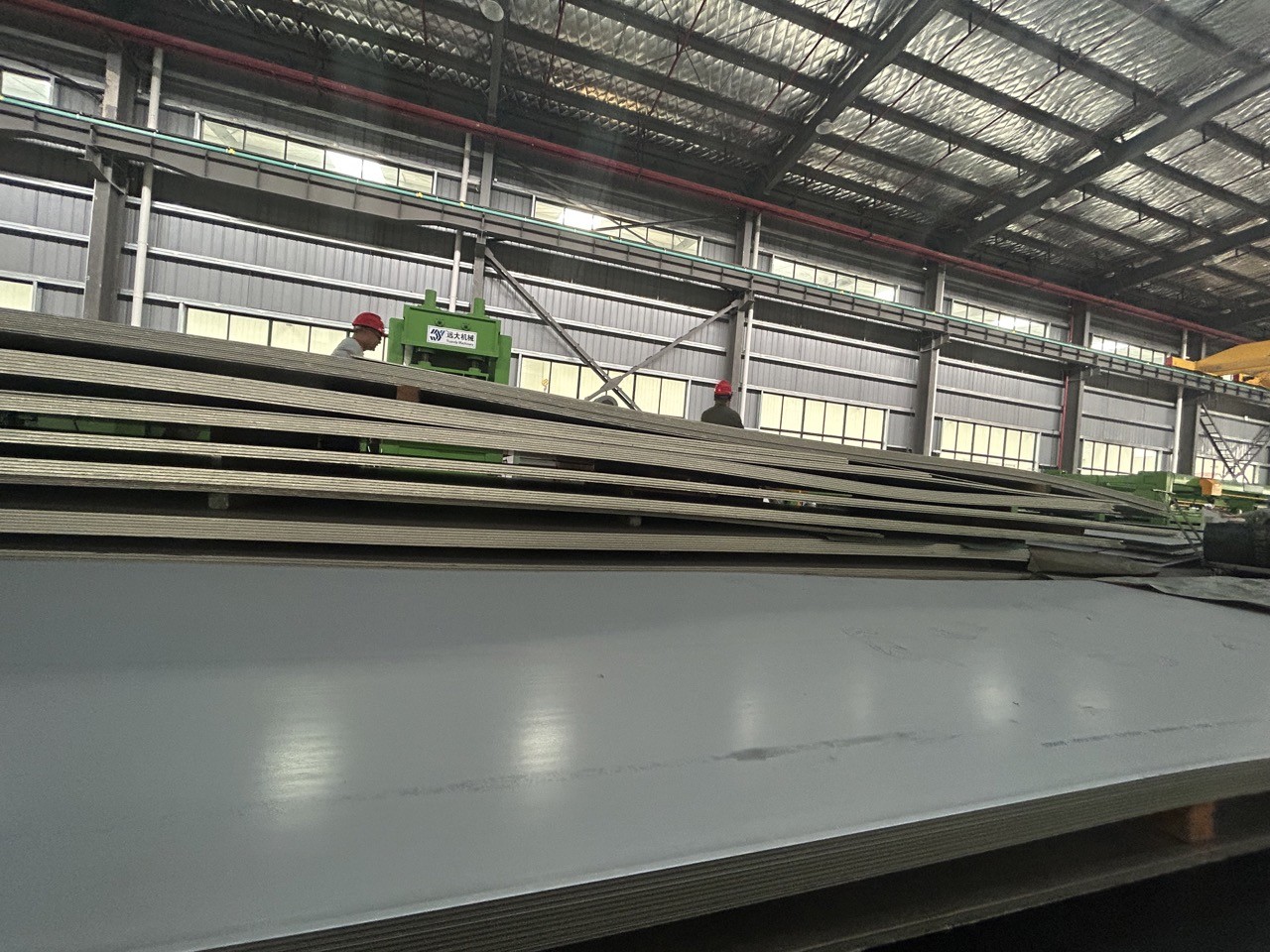 Hot Rolled Stainless Steel Polished Sheet 6mm Brushed Steel Sheet Cutting