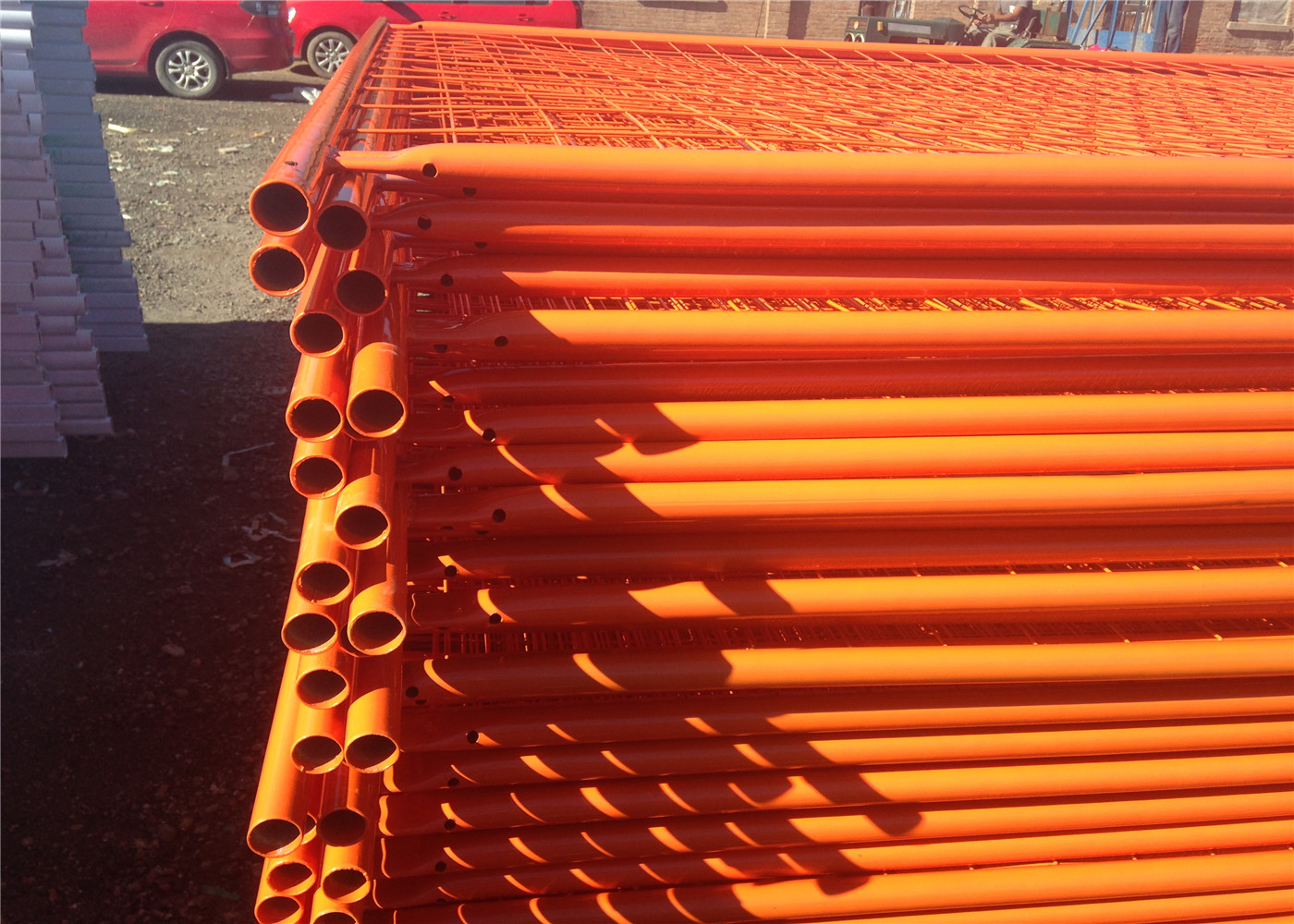 NEW CASTLE,AU temporary fencing panels tubing OD 40mm x 1.4mm size 2100mm*2400mm diameter :3.50mm mesh 60mmx150mm
