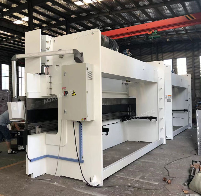 Double Linkage Press Brake Bending Machine For Light Pole 320T 10000MM