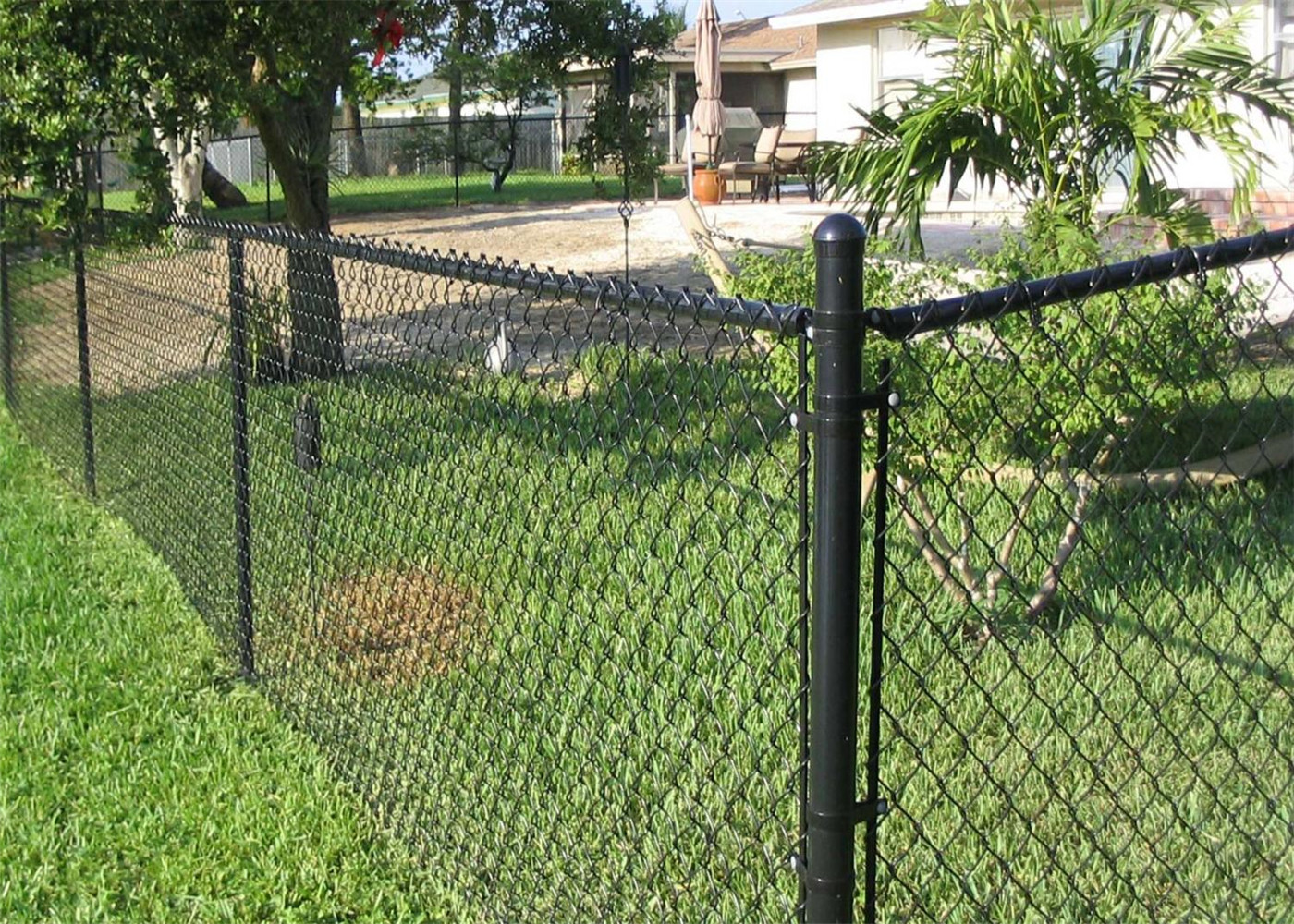 Aluminized Spiral Chain Link Perimeter Fencing System Top Ended with Barbed Wire