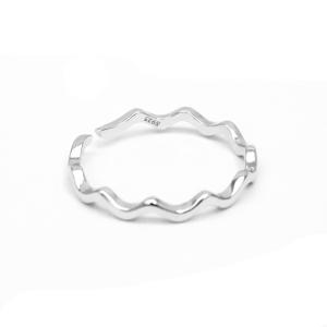 China OEM New Jewellery Design Sterling Silver Cubic Zirconia Solitaire Ring wholesale