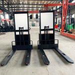 Warehouse Battery Powered Pallet Stacker 1T Electric Walkie Stacker