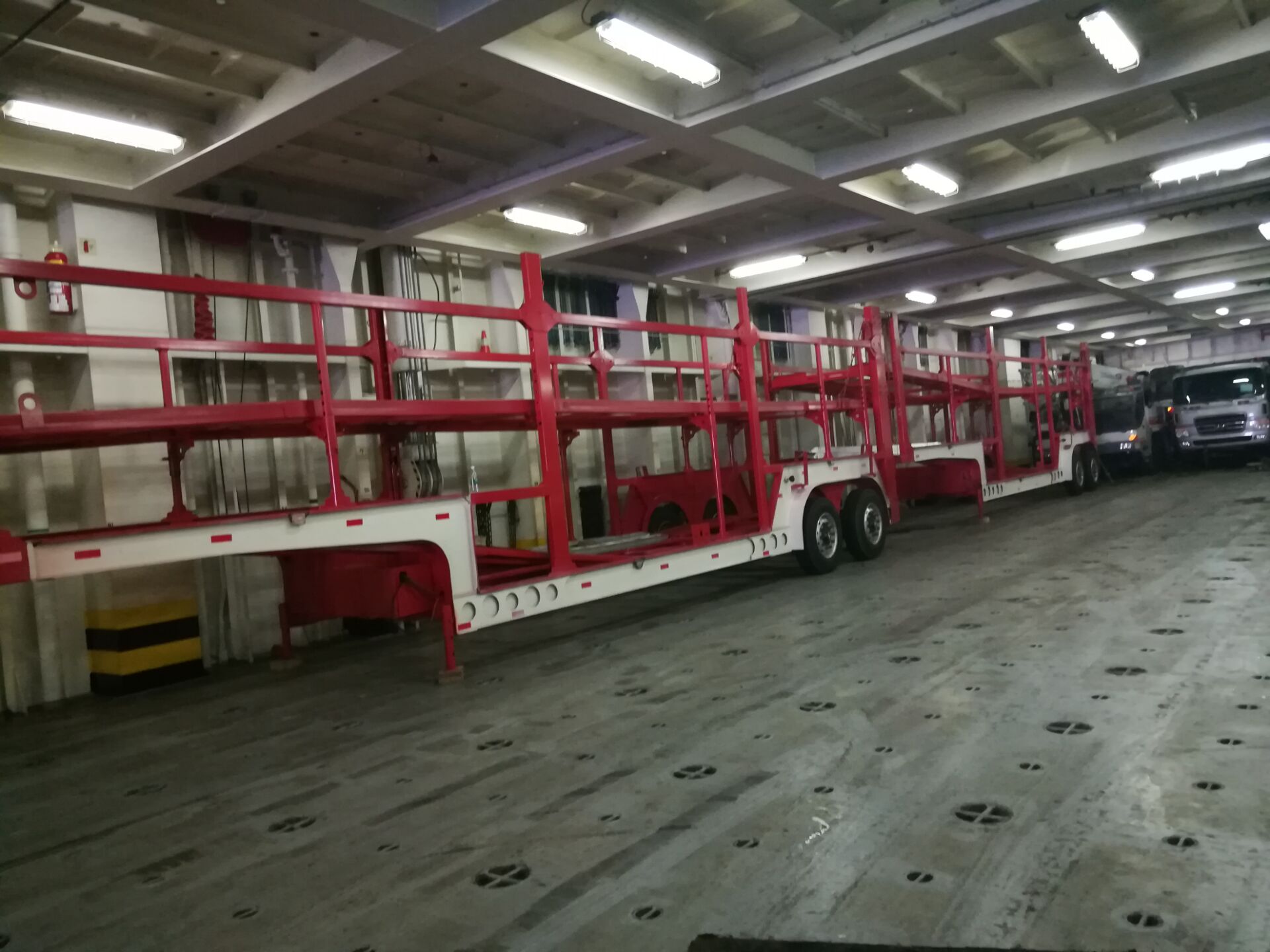 3 Axles Car Carrier Semi Trailer with Steel Material and 40000KG Payload