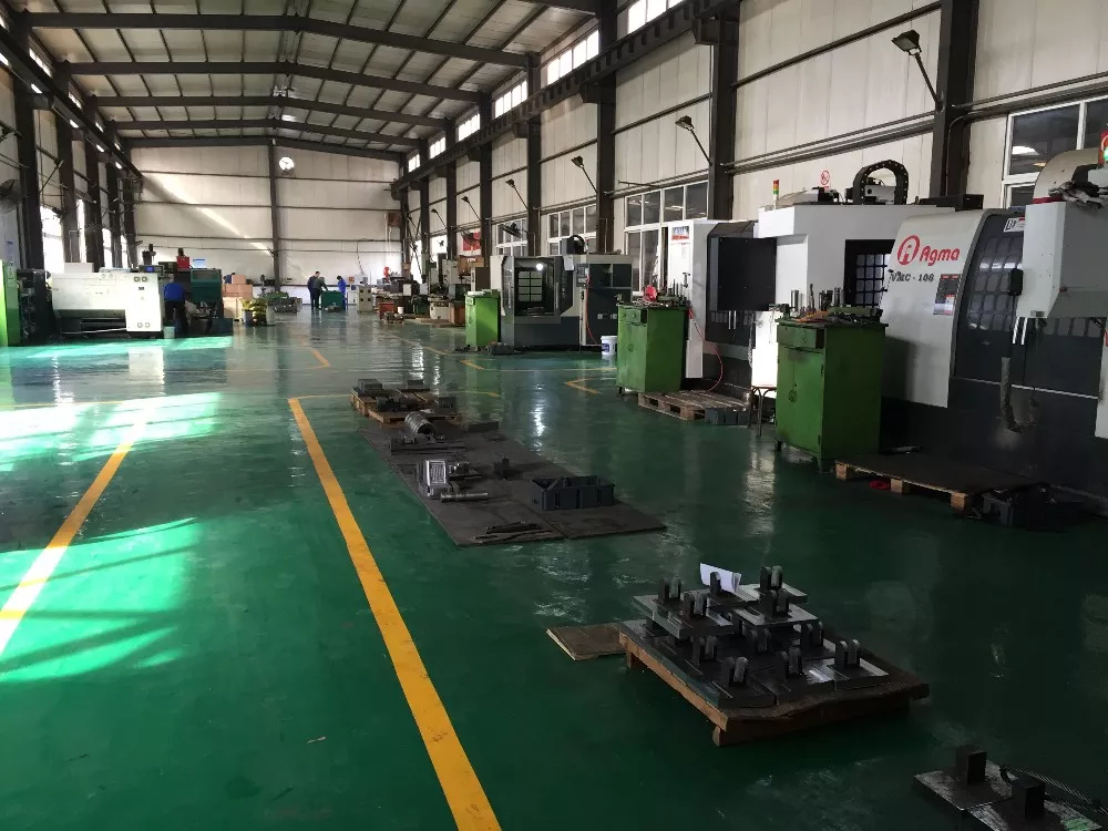 Polish Automotive Plastic Injection Mold for Interior and Exterior Parts Car Mould Maker