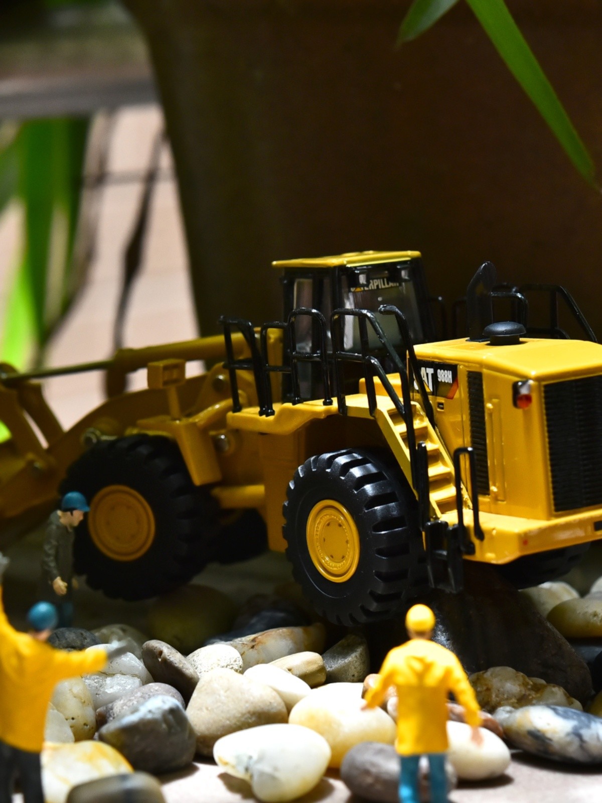 DM Caterpillar CAT988H Loader Shovel Bulldozer Engineering Truck Alloy Simulation Model