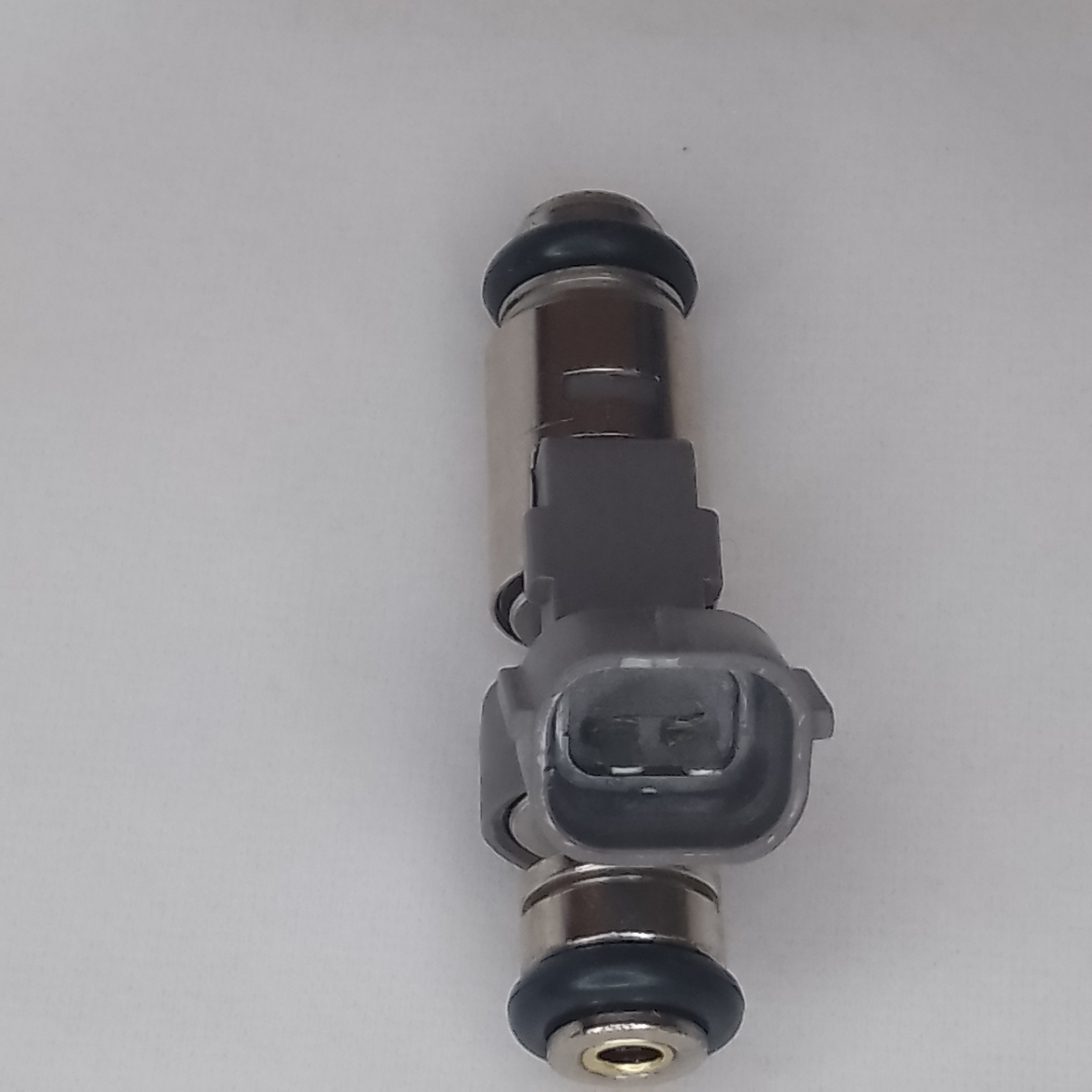 Peugeot 307 Petrol Fuel Injector Ipm018 Peugeot 1007 206 207 1.4 16v Citroen C3 C4 QQ 0.8