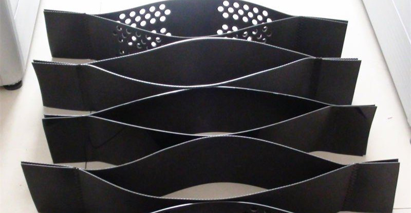 Customized Geocell Gravel Stabilizers for Improved Driveway Stability and Durability