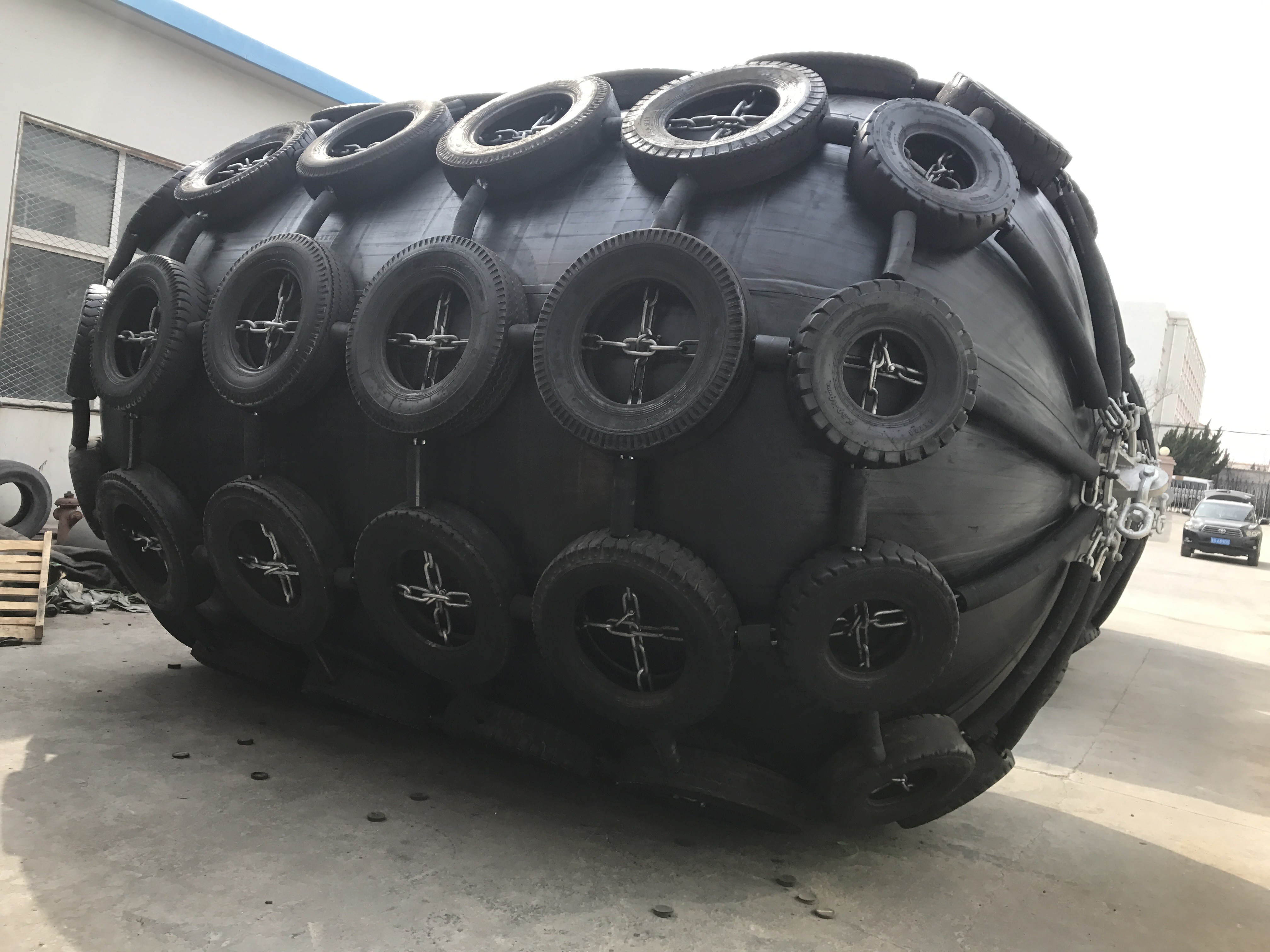 3-20 Days Production Time Pneumatic Rubber Fender for Sling Type and 1-9m Length