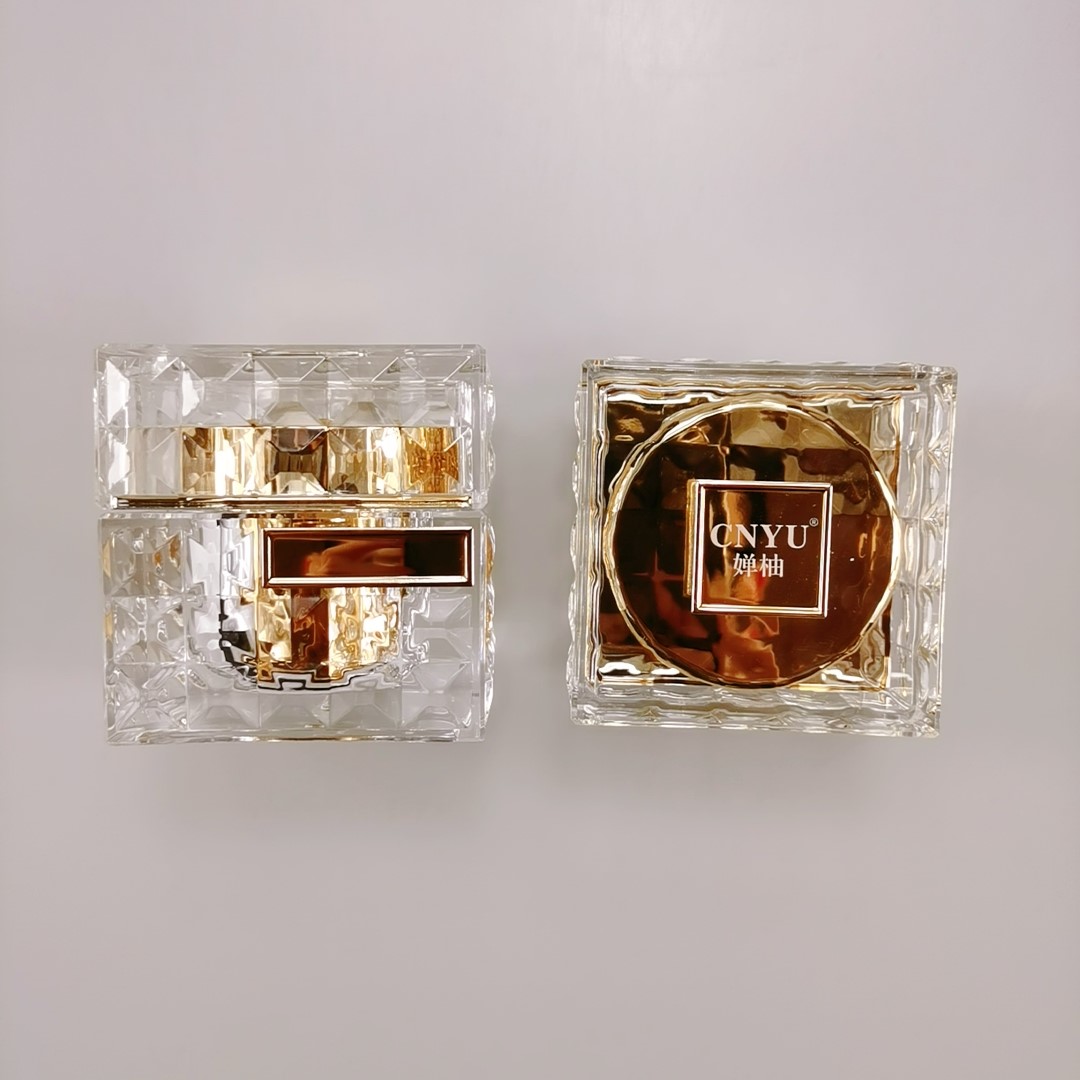 30g 50g Acrylic Gold Cream Jar for Skincare Cream Plastic Jar Eco-friendly and Design