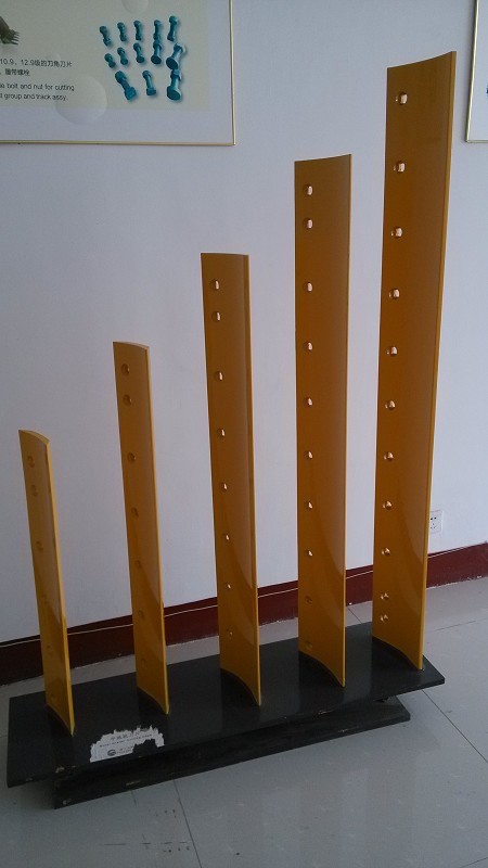 High Carbon Steel D65E-12 Bulldozer Cutting Edge Superior Tensile Strength