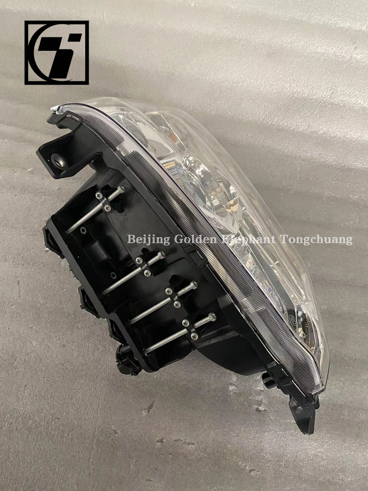 Foton Aumark S1 S3 LED Headlights L1371010102A0 and L1371010202A0 for Combined Light Truck