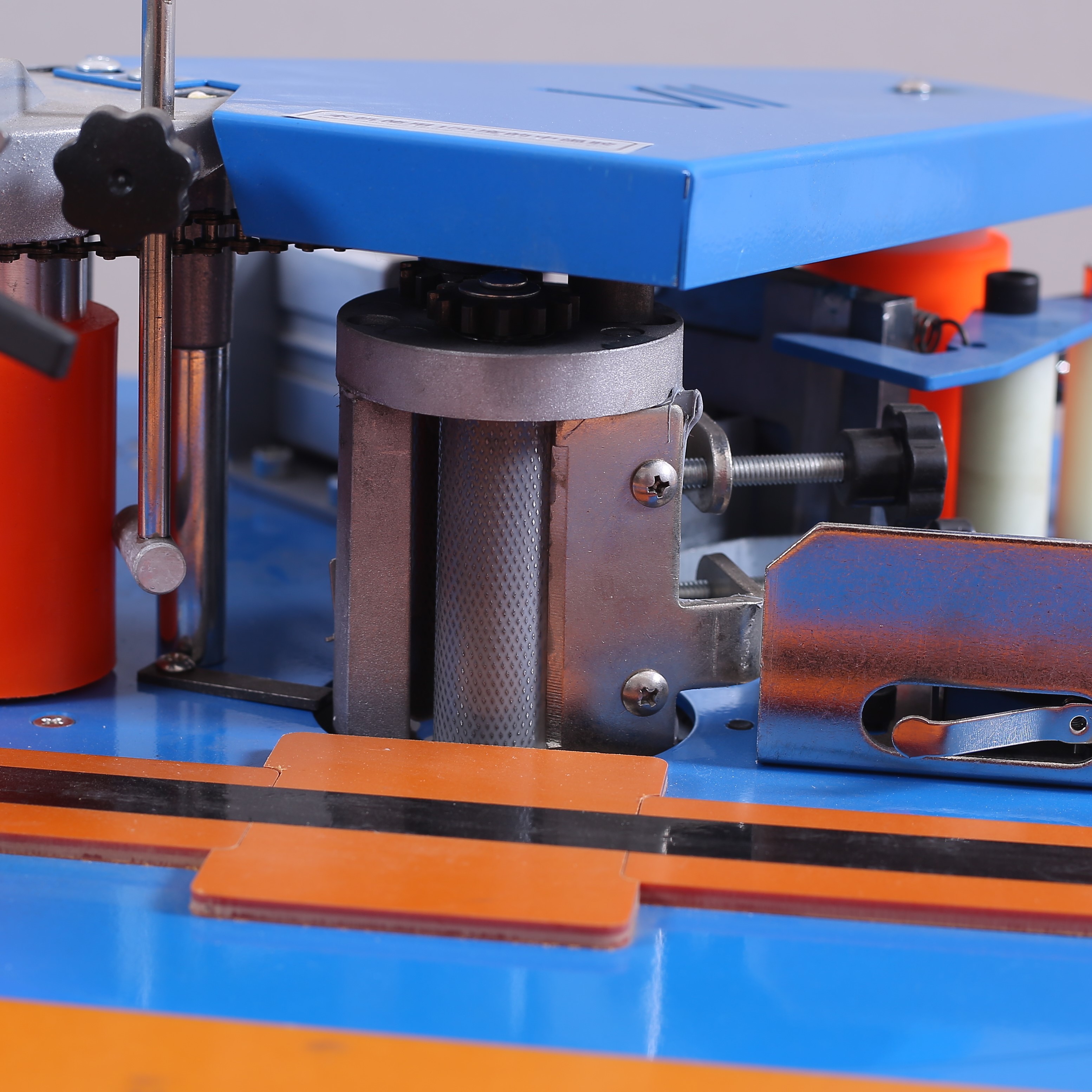1.6kw Manual Curved Edge Banding Machine For Trimming Wood