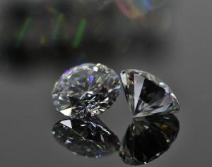 China 3ct 9mm Synthetic Moissanite Diamond Round Shape DEF Color For Fine Jewelry wholesale