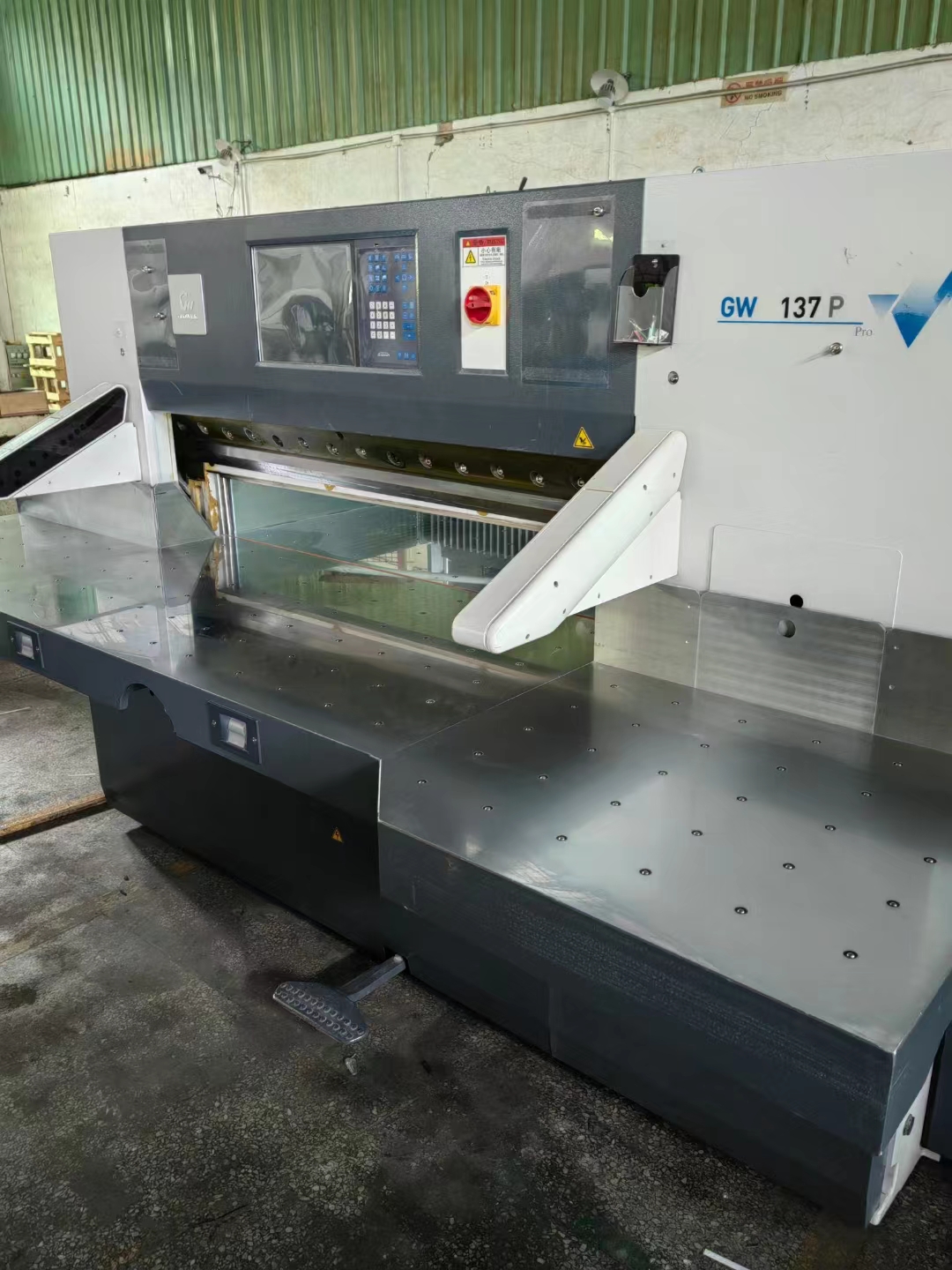 Precision 4000 KG Hydraulic Computerized Paper Cutter Guillotine Machine Voltage 220v