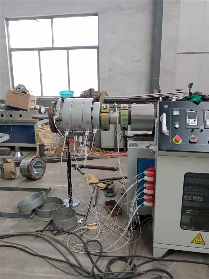 200kg/H Plastic Pipe Making Machines 250mm PVC Pipe Production Line