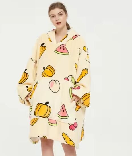 Ultra Plush Women Oversized Hooded Blankets OEM / ODM Available