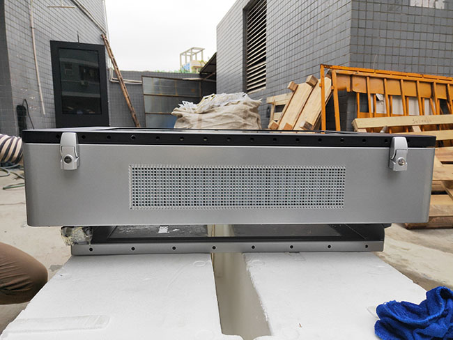 32'' Wall Screen Digital Advertising Signs Outdoor High Brightness Waterproof LCD Display Advertising Kiosk Equipment
