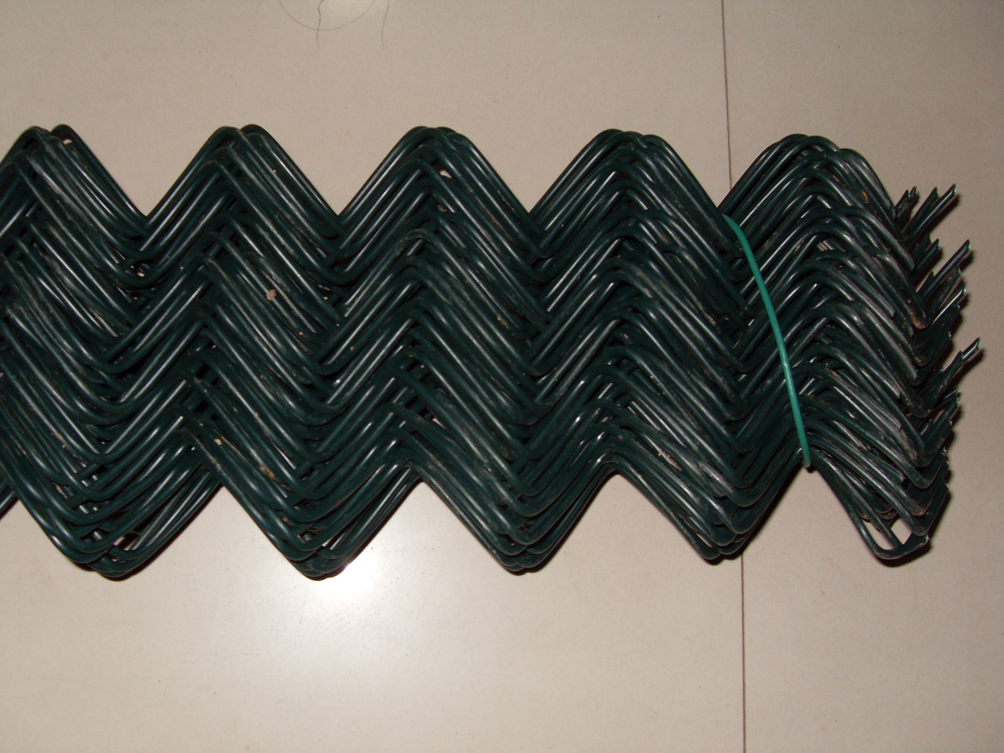 galvanized chain link fence-diamond wire mesh- pvc coated chain link fence