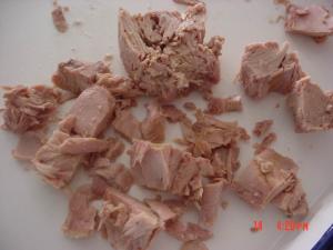 China Excellent Fine Taste Canned Tuna Chunks Natural Without Preservatives wholesale