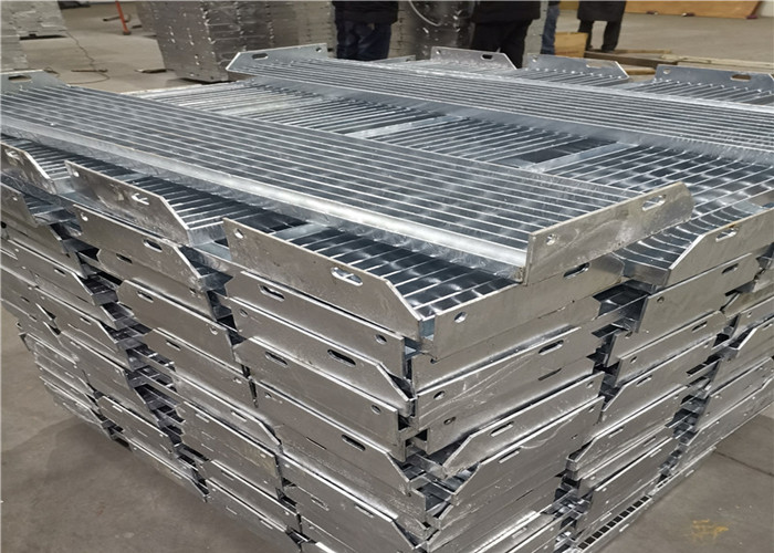 4mm Thick Outdoor Steel Grating Plate Hot Dip Galvanized High Zinc Coating