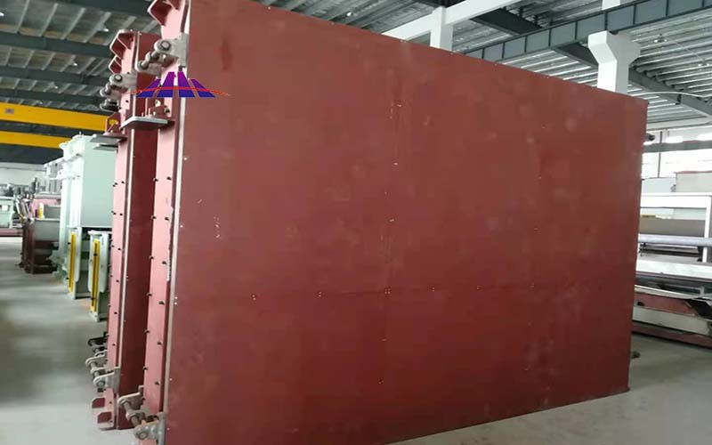 SSMMS 2400mm Spun Bond Nonwoven Meltblown Fabric Machine For Face Mask