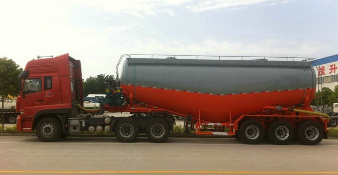 V or W Shape Bulk Cement Truck Semi Trailer Anti - Rust Chassis Surface