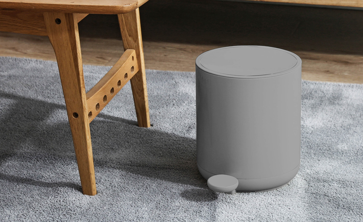 Household Living Room Organizer Step On Garbage Can With Soft Close Trash Can