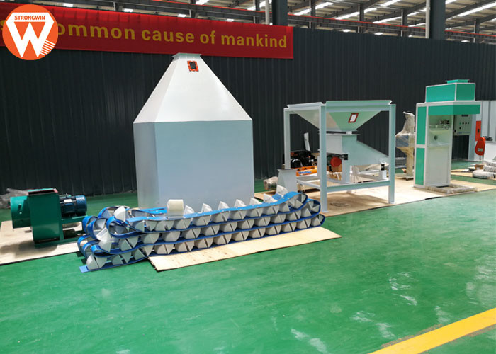 Cooler Chicken Feed Production Equipment , 2T/H Poultry Feed Processing Plant
