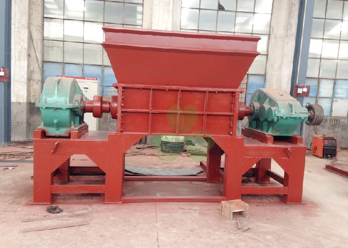 PC Auto Control Commercial Tire Shredder / Tire Crushing Equipment CE Certificated