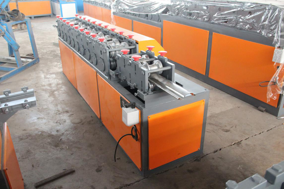 0.8-1.0 Mm Automatic Rolling Shutter Machine GI Sheet Roller Shutter Door Machine