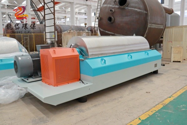 Horizontal Oil Industrial Decanter Centrifuge For Separation Of Liquids And Solids