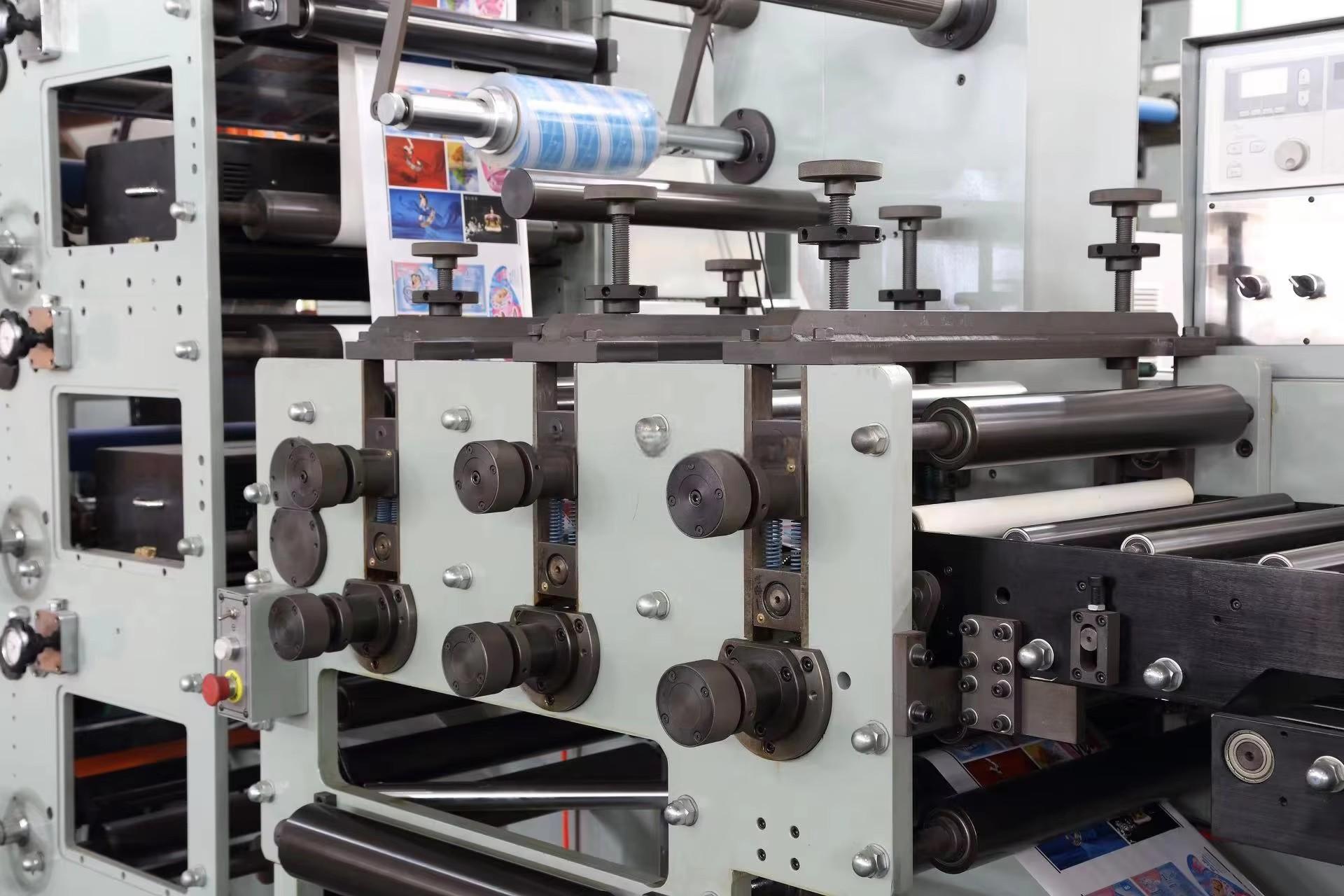 Automatic Label High Speed Flexo Printing Machine With Lamination Station Box Printing Machine