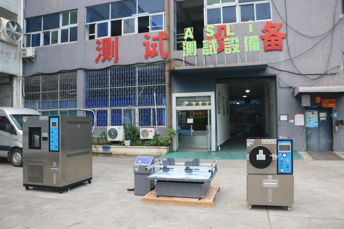 Lab Heating / Cooling Cycling Temperature And Humidity Chamber PLC Control Type