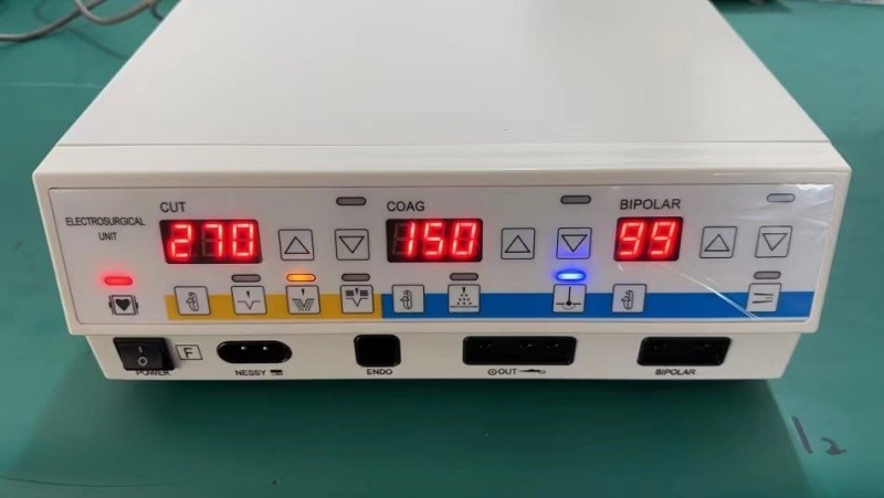 Monopolar Bipolar Surgical Equipment Electrosurgical Unit Diathermy Cautery Machine