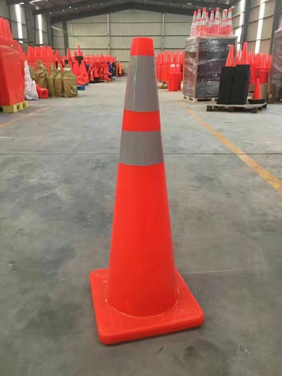 High Quality Cheap Plastic Traffic Cones,470Mm Pvc Traffic Cone