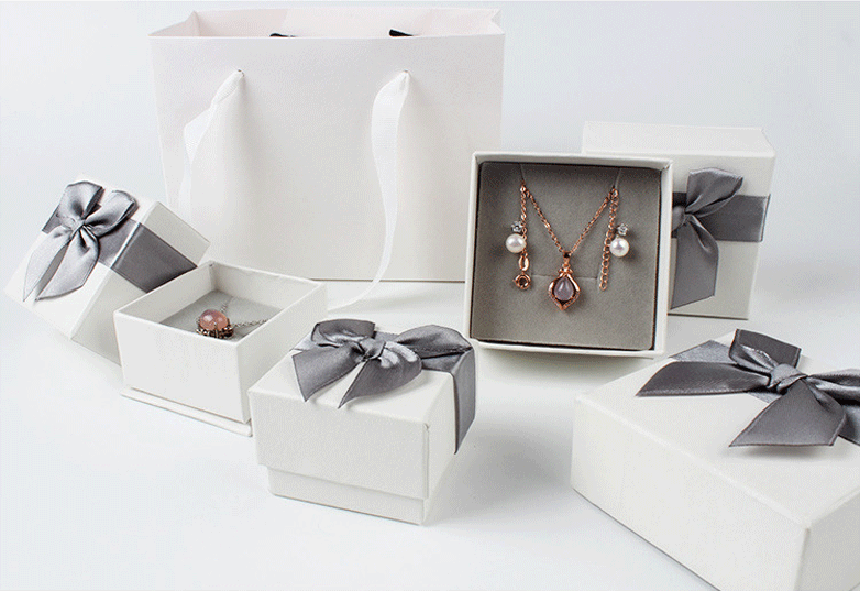 Custom Logo Printed White Paper Cardboard Pendant Necklace Personalized Jewelry Gift Box