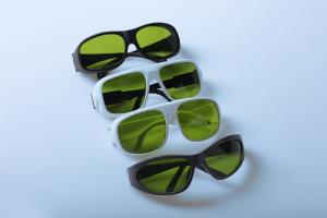 China 740nm 1100nm Laser Resistant Glasses CE CertificationOD5+ OD7+ wholesale