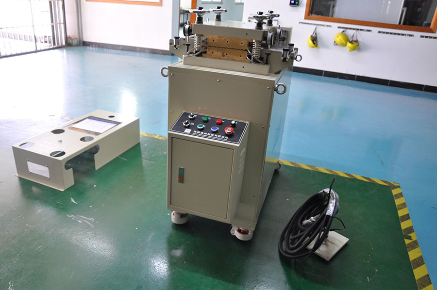 Hand Wheel Adjustment Straightener NC Leveller For Metal Copper Stock