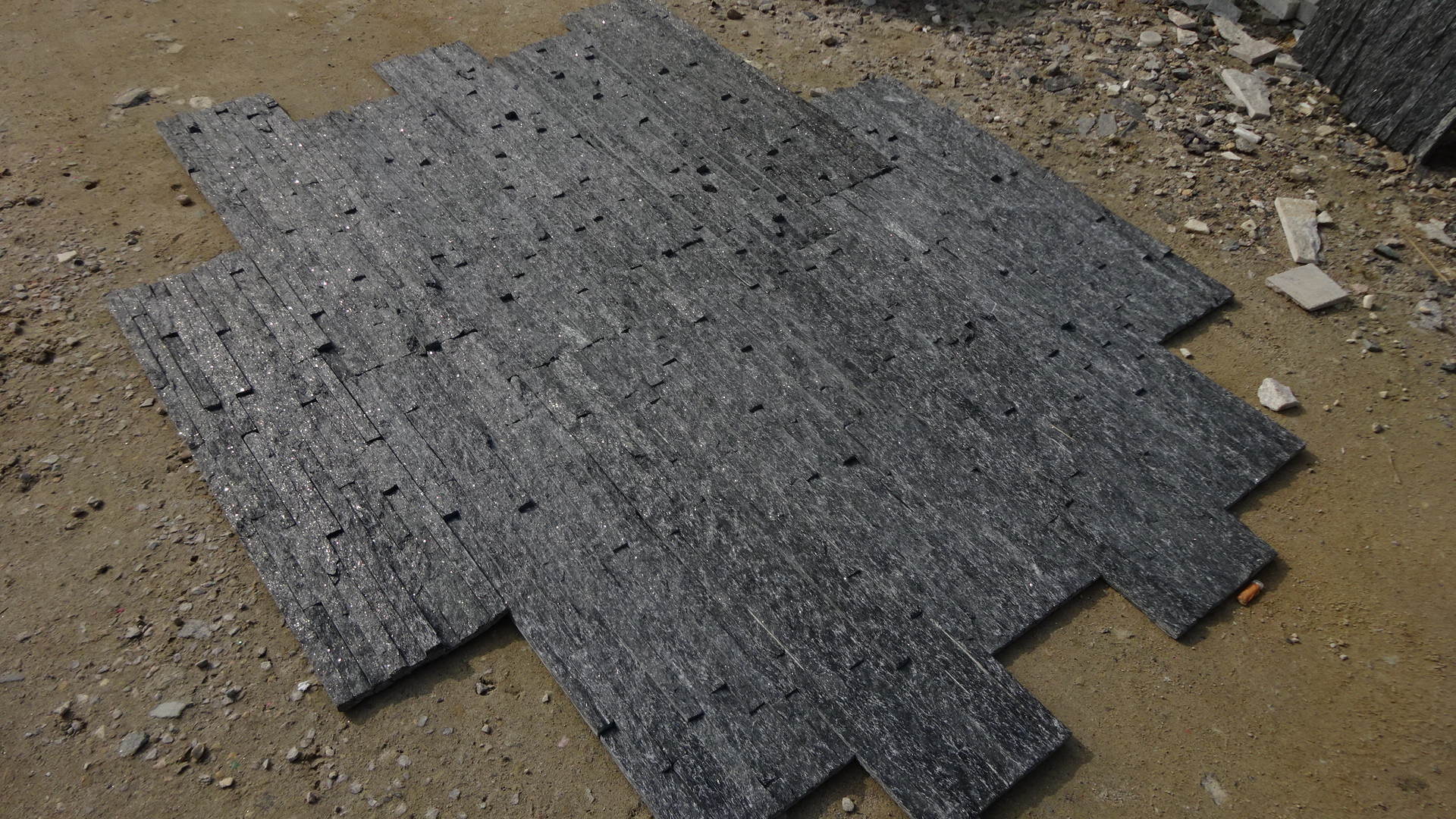 8mm Thickness Black Quartzite Exterior Veneer Stone Panels